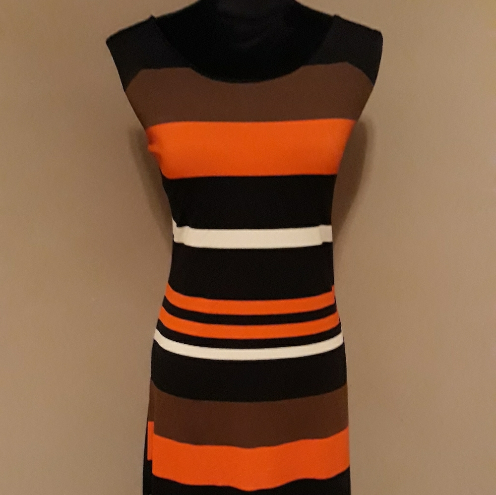 Sassy sleeveless dress - multi colored